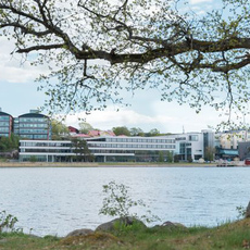 Vårbild på campus Karlskrona. 